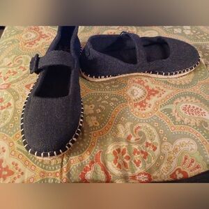 Haute Hippie 8 women's black flats Mary Jane Espadrilles textile shoes NEW